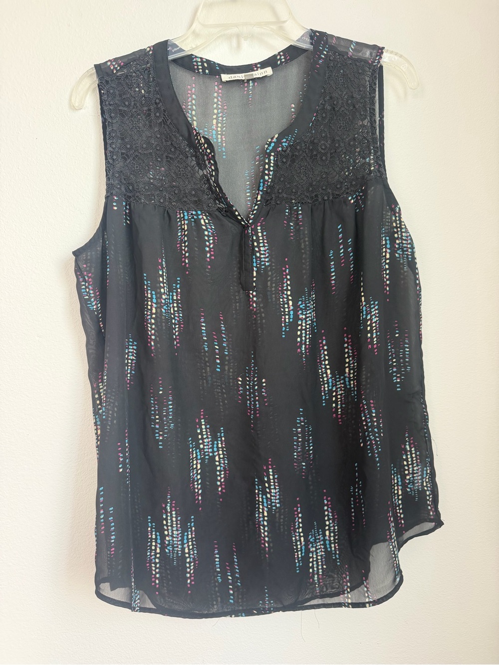 Daniel Rainn Sleeveless Lace Yoke Printed Blouse